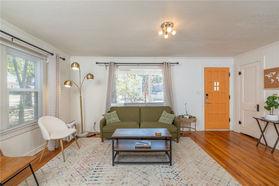 258 W Miller Street