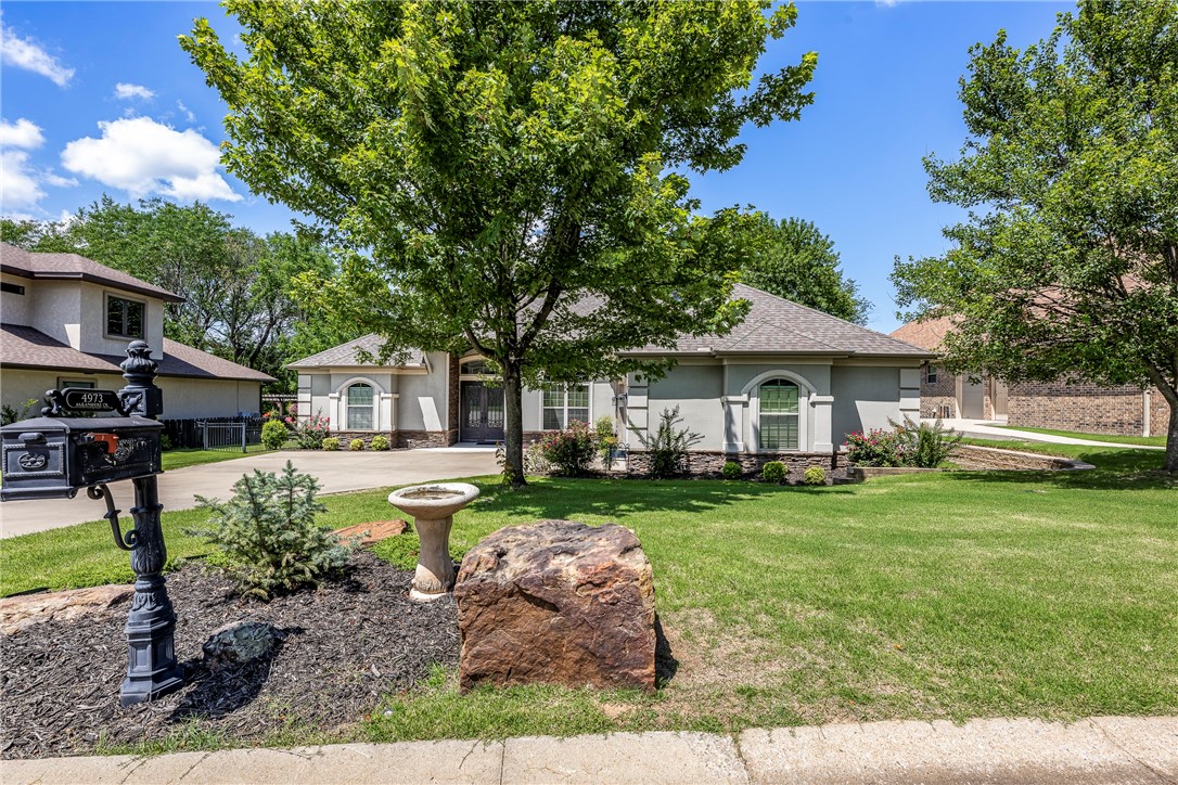 Churchill Crescents - Residential