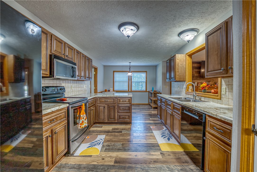 Dogwood Hills Estate - Residential