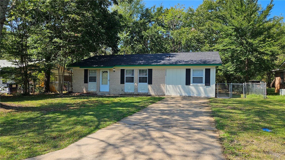 Welcome to this beautifully updated 3-bedroom, 2-bathroom home offering 1,500 sq ft of comfortable living space. Located in a peaceful neighborhood and just minutes from local schools, this home is perfect for families or anyone looking for a quiet retreat with convenient access to amenities.
Step inside to discover fresh paint and brand-new flooring throughout. A spacious bonus room provides extra flexibility—ideal for a home office, playroom, or guest space. The home also features a brand-new roof installed in 2025, offering peace of mind for years to come.
Enjoy the privacy of a fully fenced backyard, perfect for pets, gardening, or outdoor entertaining. A small storage shed adds extra space for tools or seasonal items.
Don’t miss this move-in ready gem—schedule your showing today