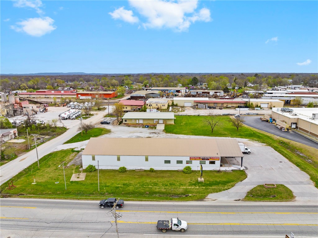 07-19-29-ROGERS - Commercial Lease