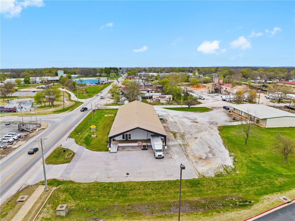 07-19-29-ROGERS - Commercial Lease