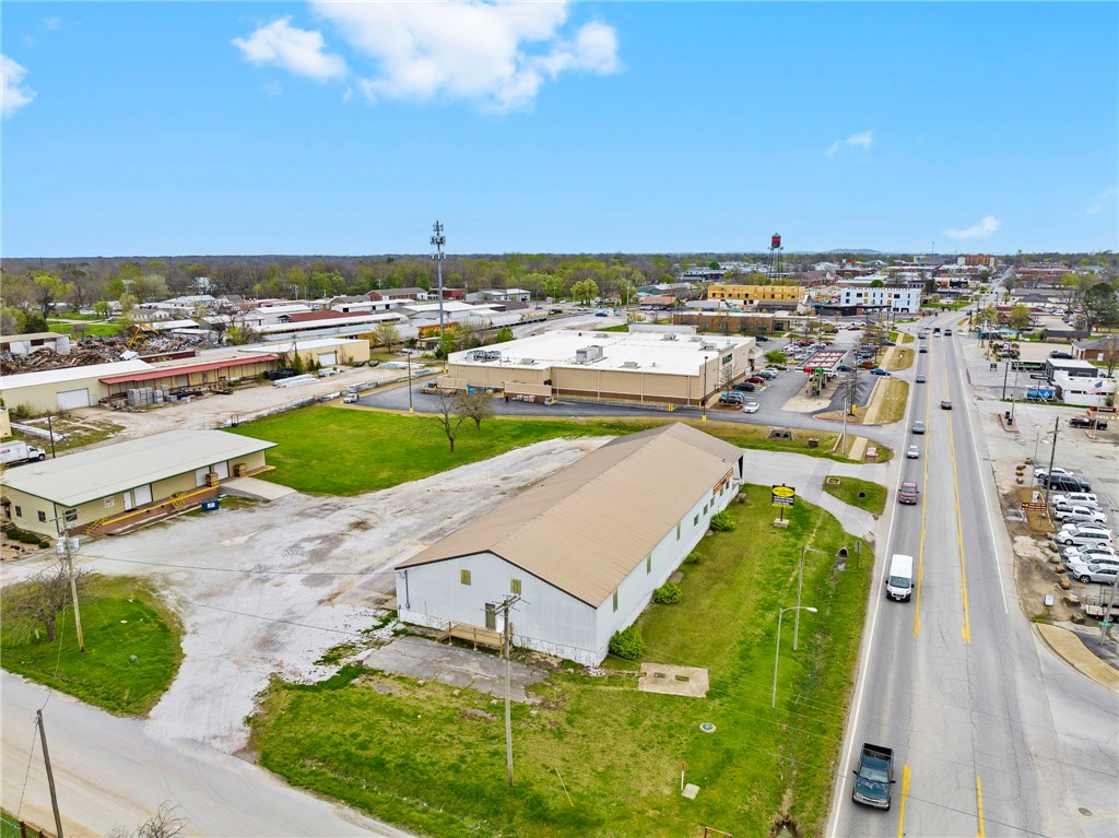 07-19-29-ROGERS - Commercial Lease