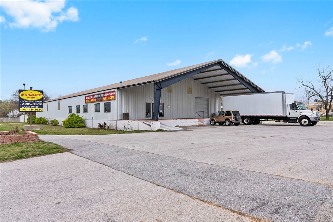 07-19-29-ROGERS - Commercial Lease