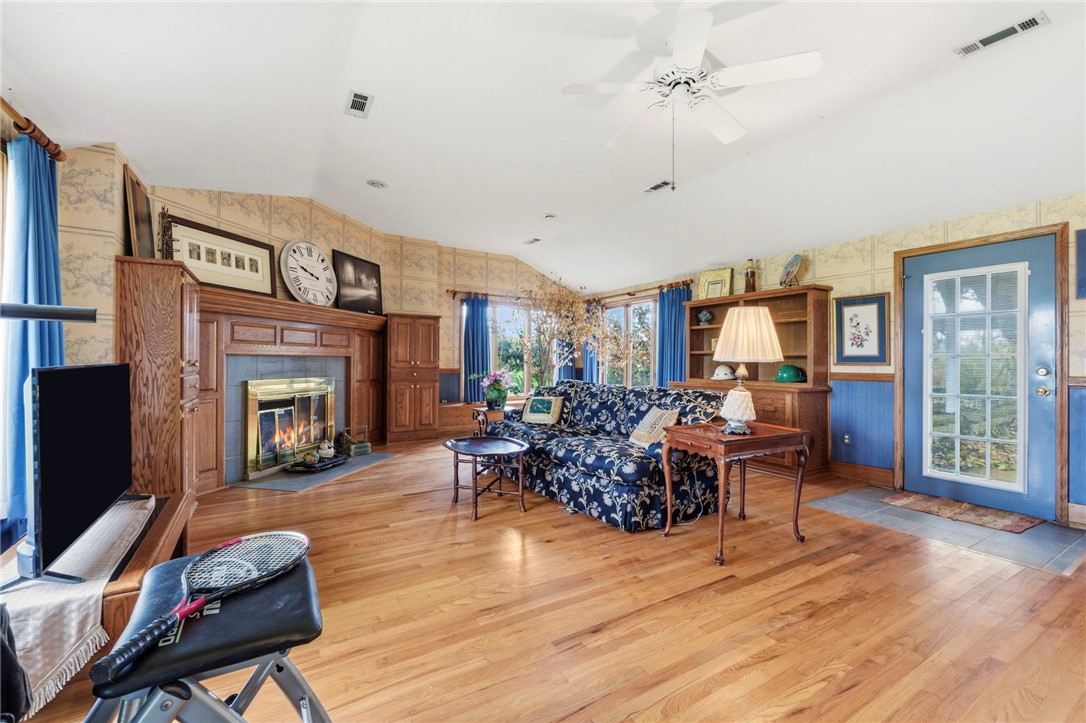 Unlotted Holiday Island - Residential