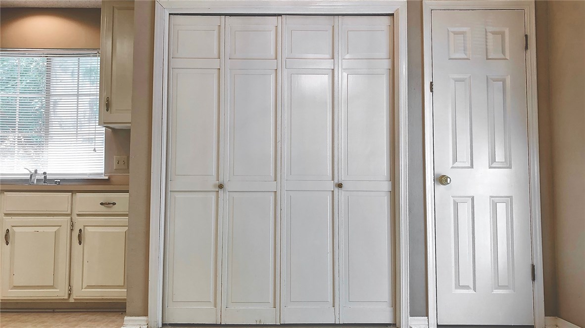 East Oaks Ph I - Residential Lease