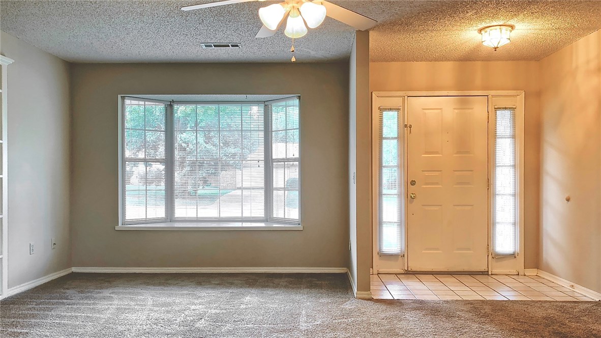 East Oaks Ph I - Residential Lease