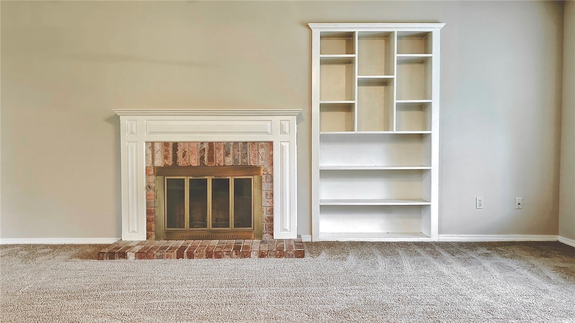 East Oaks Ph I - Residential Lease