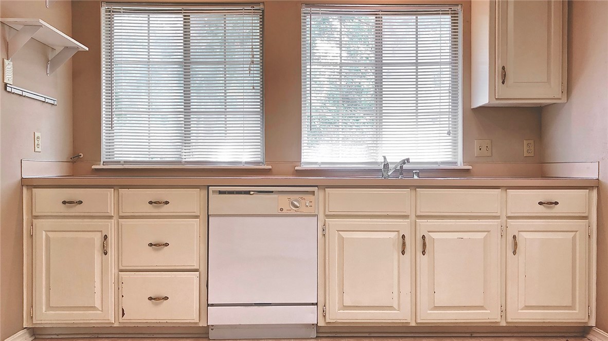 East Oaks Ph I - Residential Lease