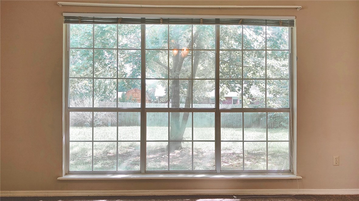 East Oaks Ph I - Residential Lease