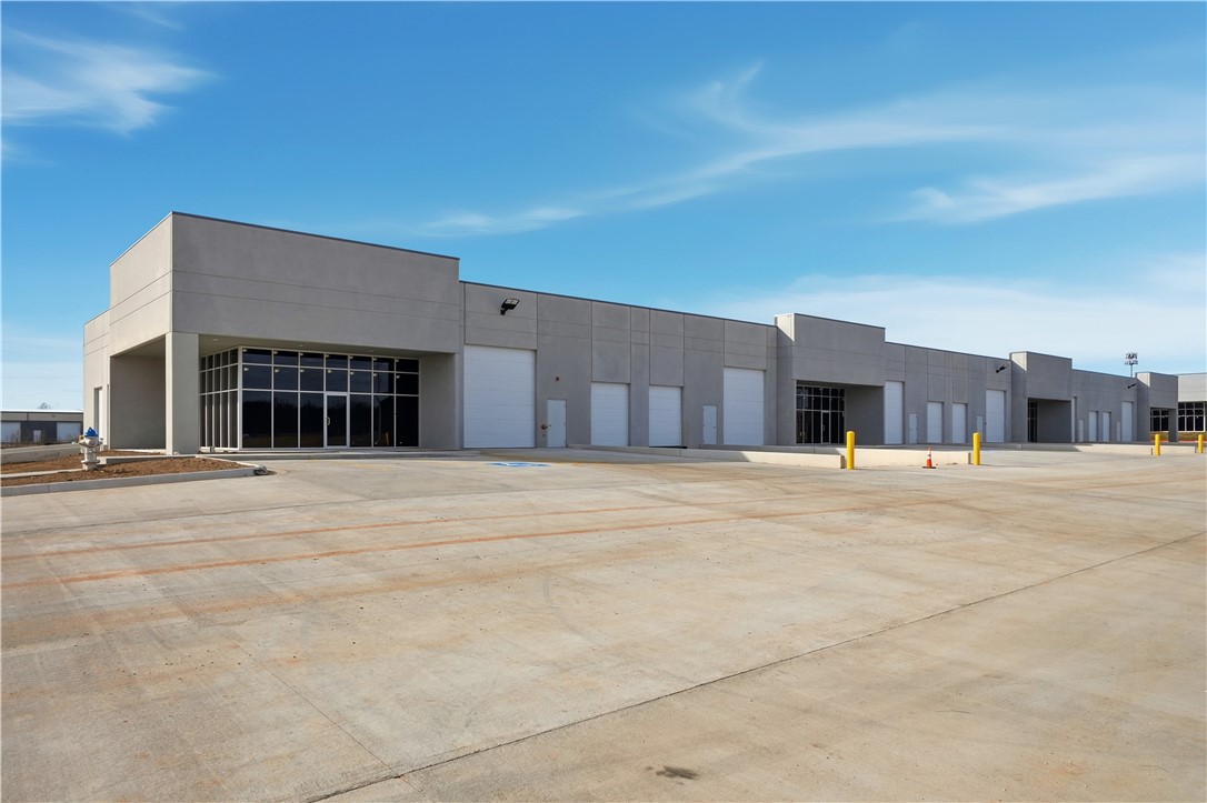 Springdale Outlots - Commercial Lease