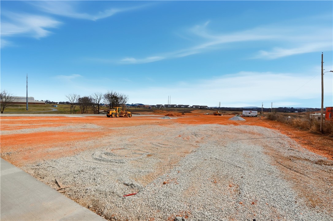 Springdale Outlots - Commercial Lease