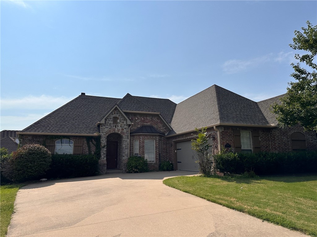 Fantastic 3 BR 2.5 BA home in conveniently located Renaissance Subdivision in Springdale just off Don Tyson close to everything. Granite countertops, real hardwood floors, upscale amenities. Covered back patio with privacy fenced yard.