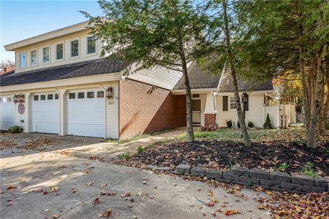 Photo of 2607 E Joyce Boulevard, Fayetteville, AR 72703 (MLS # 1327397)