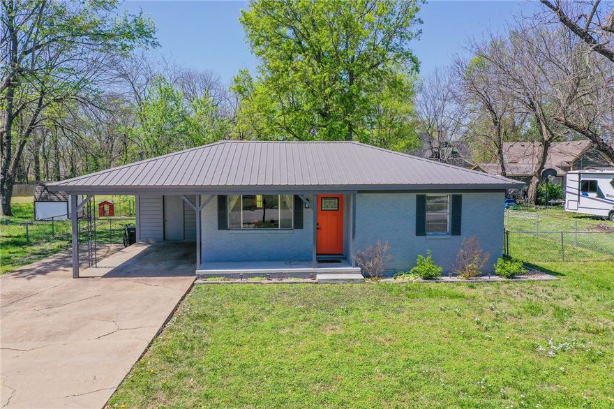 Looking for a quaint property with character then this home is a must see. Warm, cozy, remodeled from
the ground up less than 3 years ago. Great location, central to everything in Prairie Grove. Some of the
high points are metal roof, wood laminate floors, updated bathroom, gas stove and hood vent. 2 bed 1 full
bath, carport for vehicles. Great back yard for entertaining, concrete patio and large storage building
conveys. This home is move in ready for its next owner. Schedule your showing today.