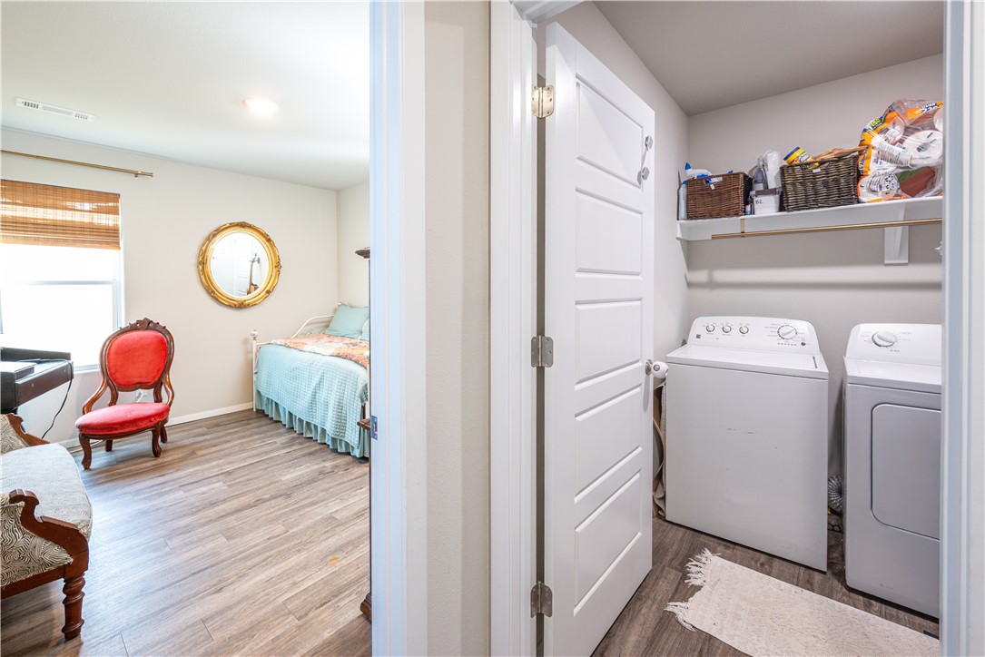 Sandy Acres Sub Ph 2 Gentry - Residential