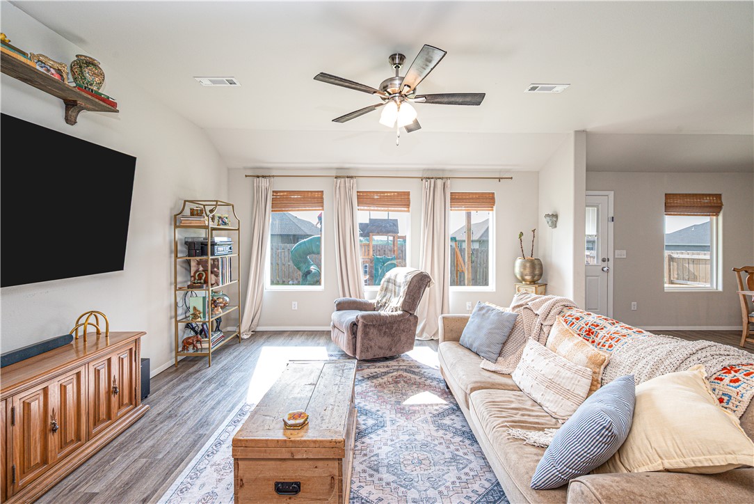 Sandy Acres Sub Ph 2 Gentry - Residential