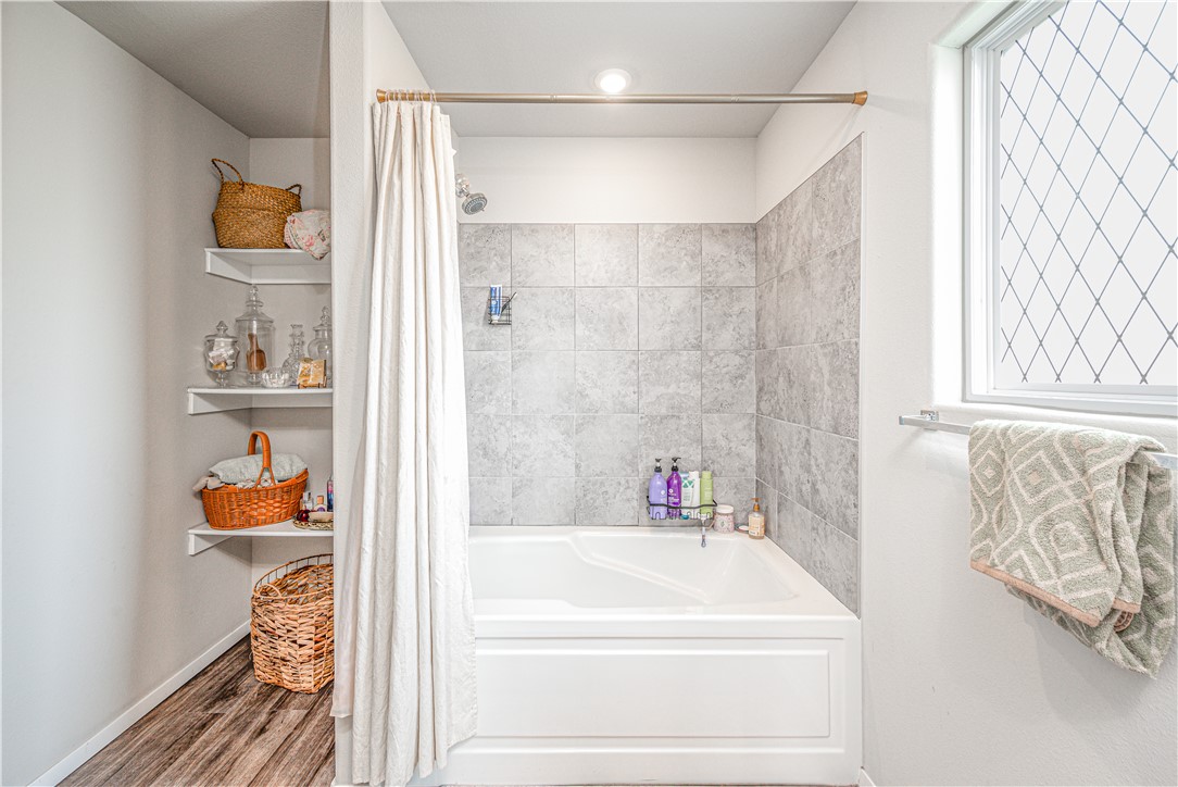 Sandy Acres Sub Ph 2 Gentry - Residential