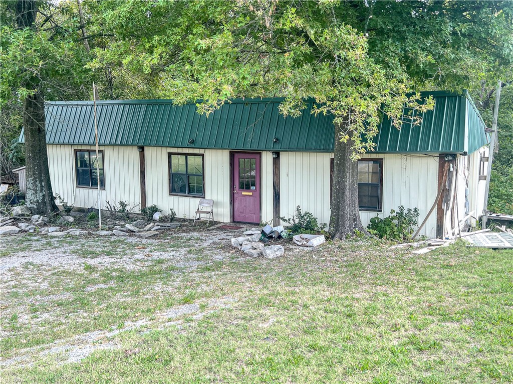 33-21-28-GARFIELD - Commercial Sale