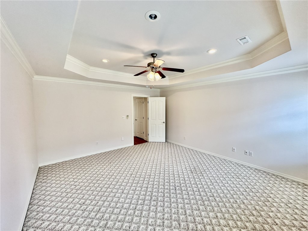 LYNDAL HEIGHTS - Residential Lease