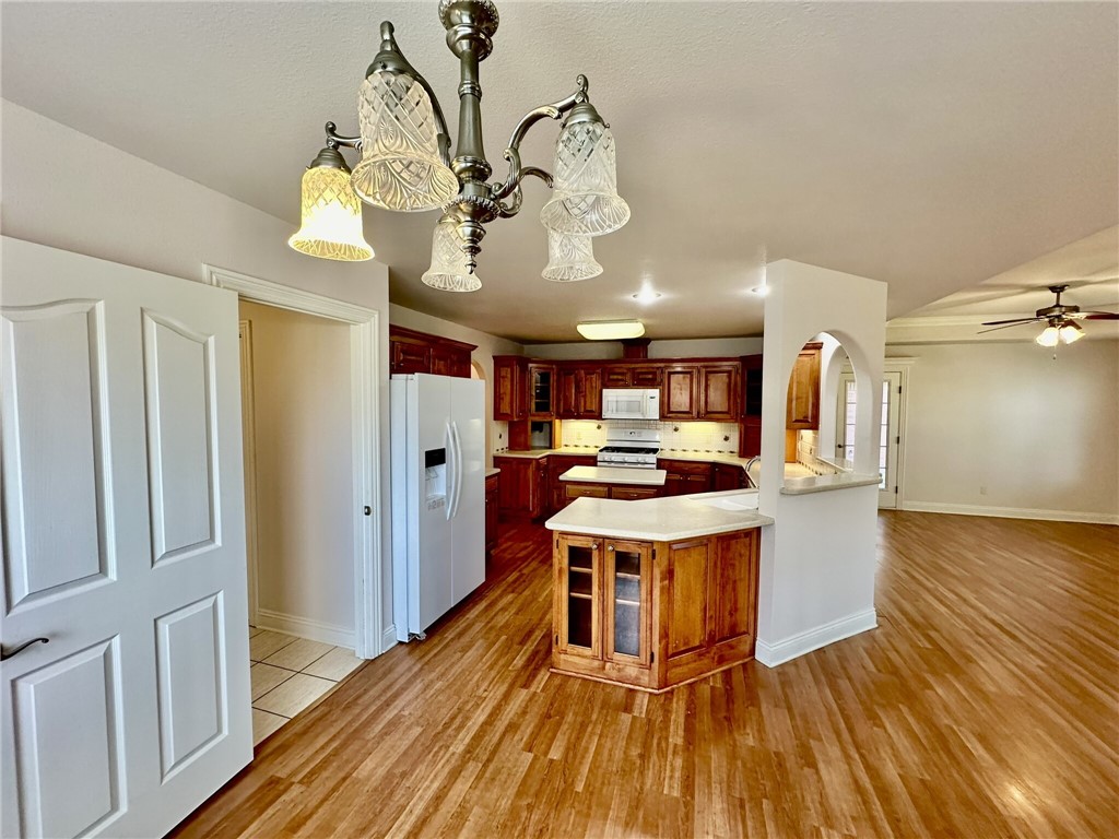 LYNDAL HEIGHTS - Residential Lease