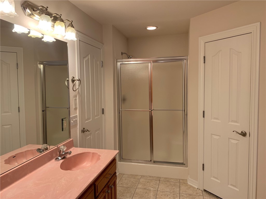 LYNDAL HEIGHTS - Residential Lease