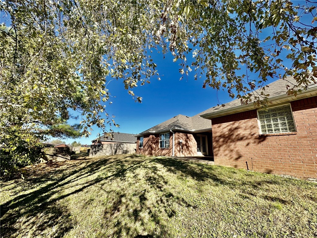 LYNDAL HEIGHTS - Residential Lease