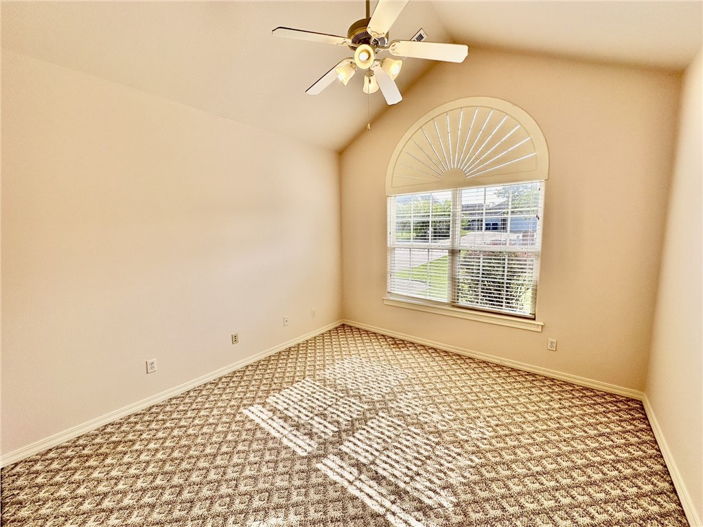 LYNDAL HEIGHTS - Residential Lease