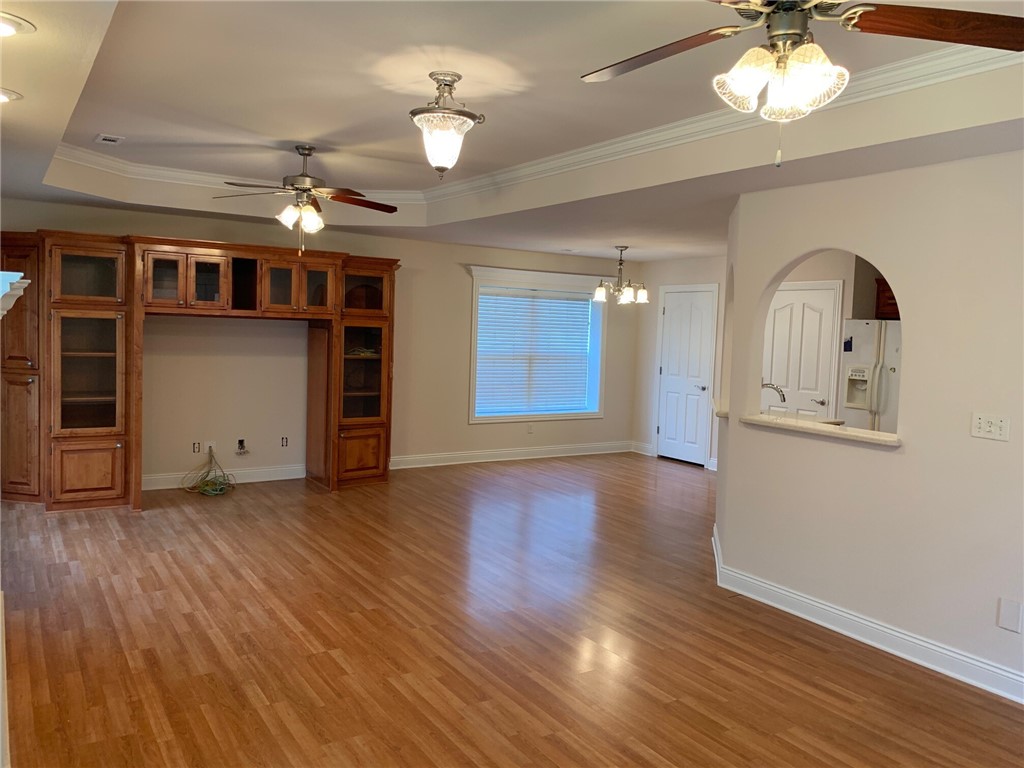 LYNDAL HEIGHTS - Residential Lease