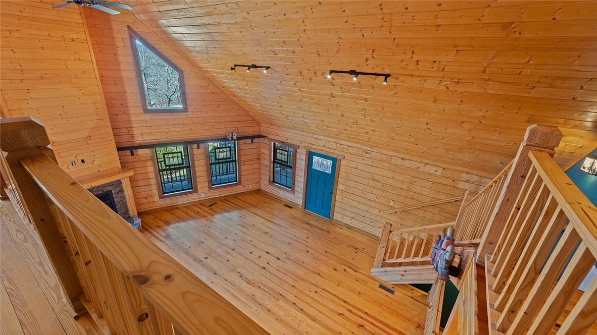 Unit 117 Holiday Island - Residential