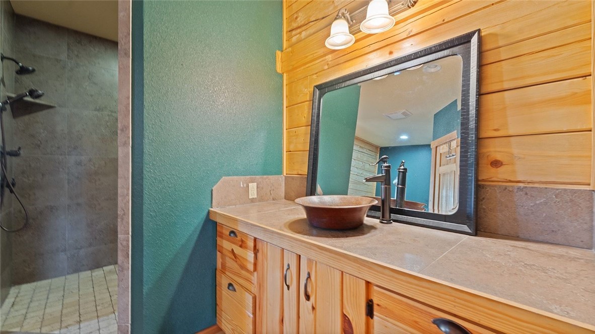 Unit 117 Holiday Island - Residential