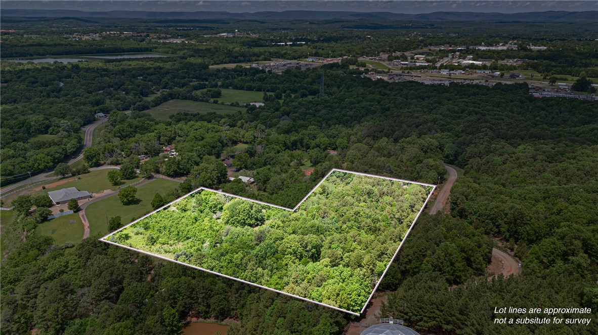 Looking for the perfect location to build your dream home? This 6.20-acre property offers the space you want with the convenience you need. Located just minutes from Walmart and other major amenities, itās the ideal spot for your custom home in a growing and desirable area.
With plenty of room for privacy, outdoor living, or even a guest house or workshop, this land gives you the flexibility to create exactly what you envision.
Opportunities like this donāt come often. Schedule a visit today and see the potential for yourself!