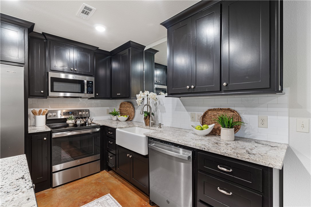 17-18-30- Springdale - Residential