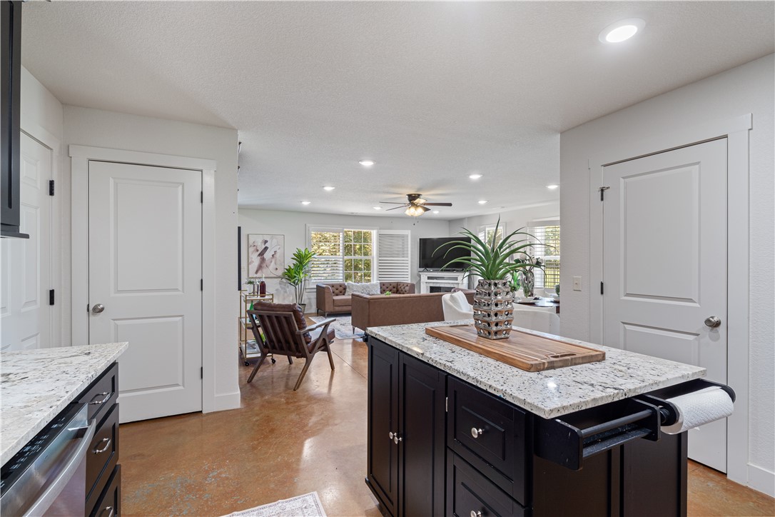 17-18-30- Springdale - Residential