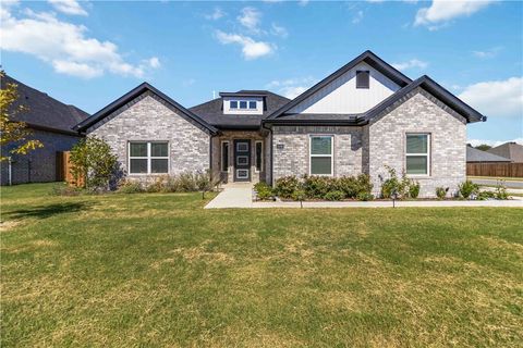 Photo of 1410 Sessile Oak Way, Bentonville, AR 72713 (MLS # 1325335)