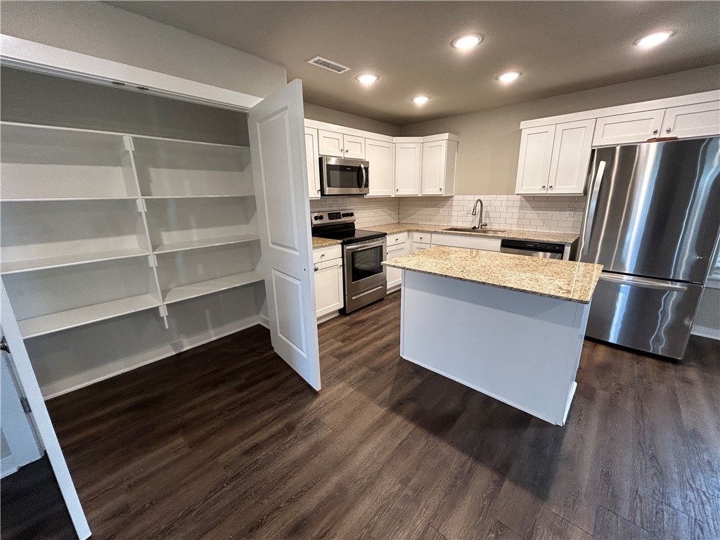 Farmington Heights Phase II - Residential Lease