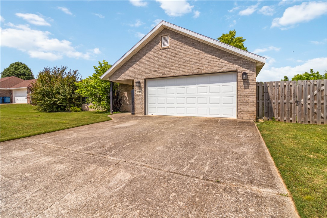 265 Washburn Drive - Photo 3
