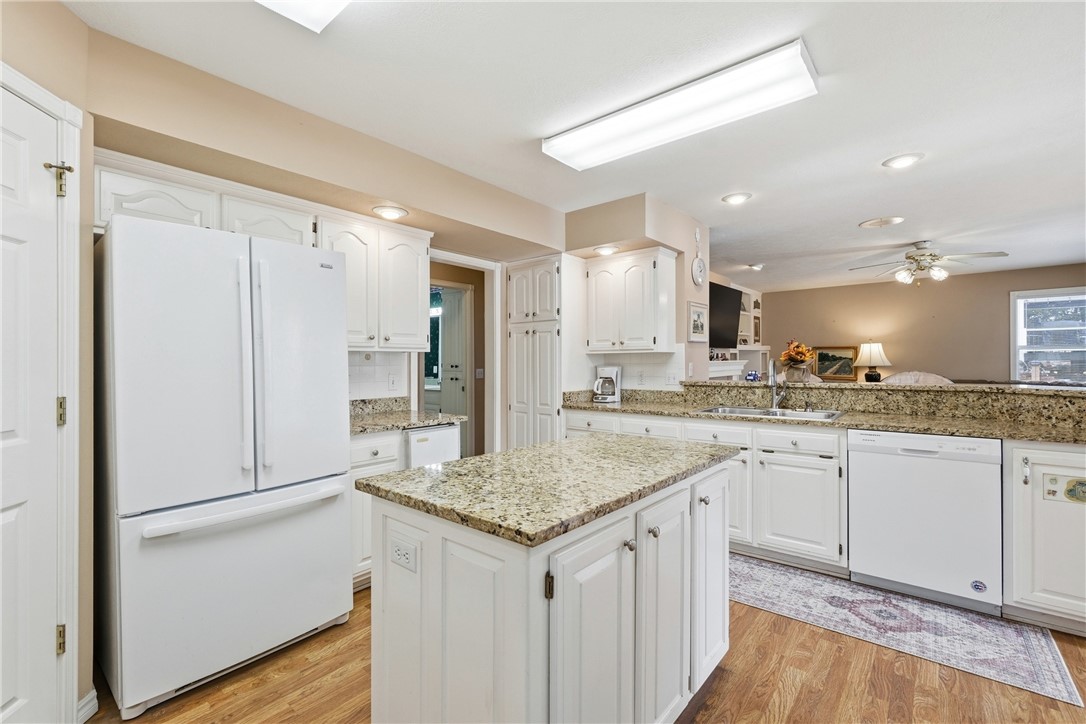 Unit 9 Holiday Island - Residential