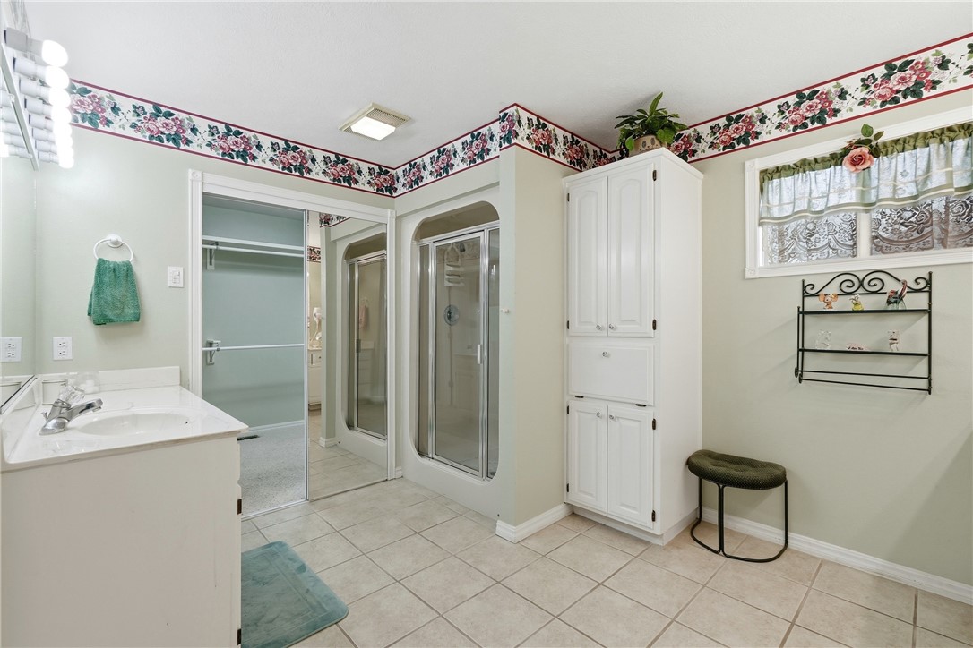 Unit 9 Holiday Island - Residential