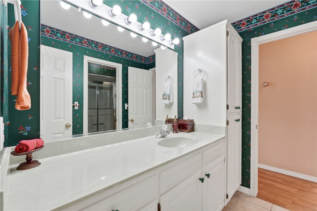 Unit 9 Holiday Island - Residential