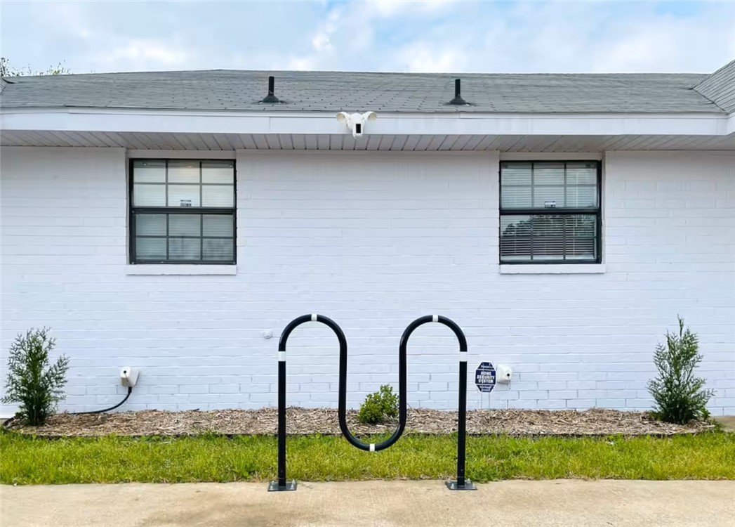 RAILROAD ADD-BENTONVILLE - Residential Lease