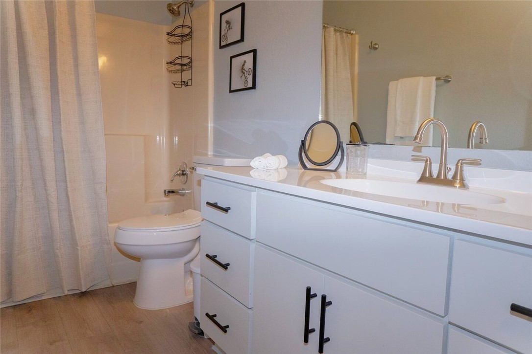 RAILROAD ADD-BENTONVILLE - Residential Lease