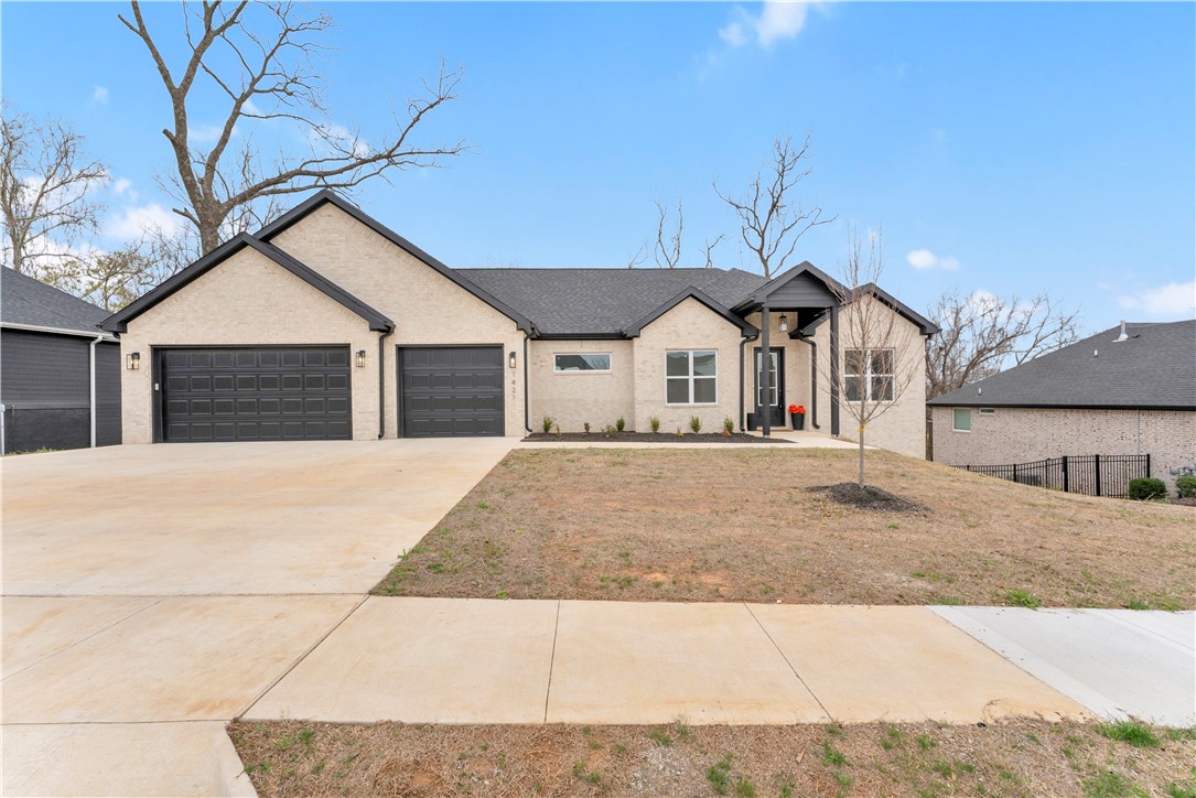 Sugar Creek Residence Cmnty Ph I - Residential