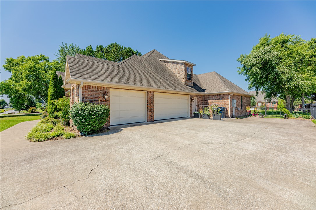 Pinnacle Sub Ph 1, The Rogers - Residential