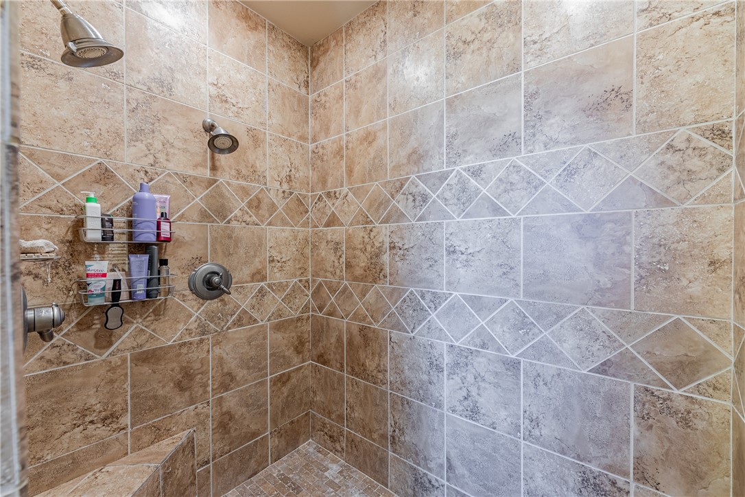 Pinnacle Sub Ph 1, The Rogers - Residential