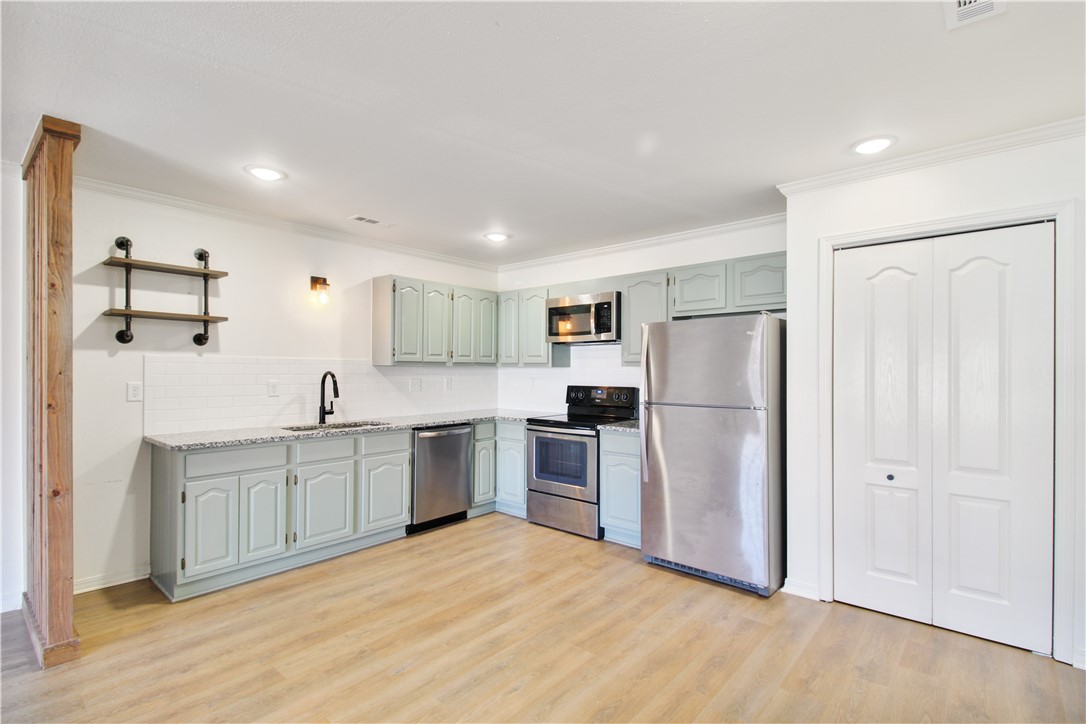 Holly Gardens Bentonville - Residential