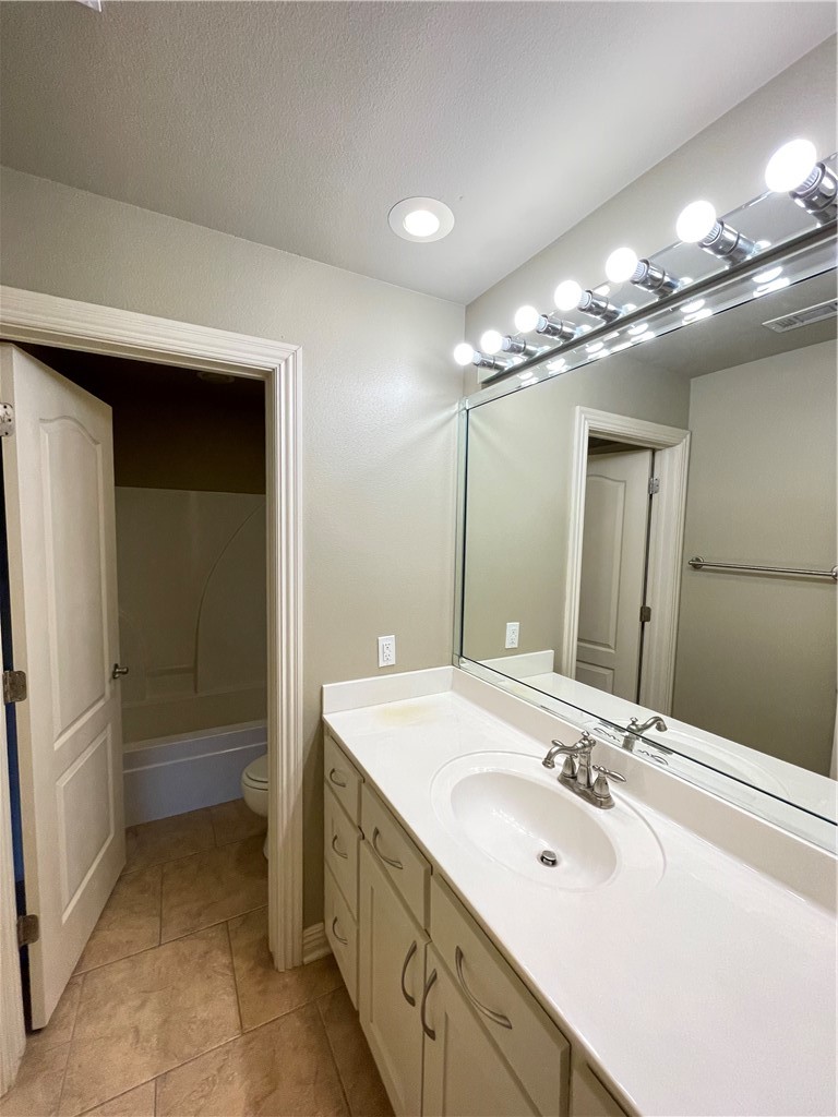 Cross Keys Sub Ph I - Residential Lease