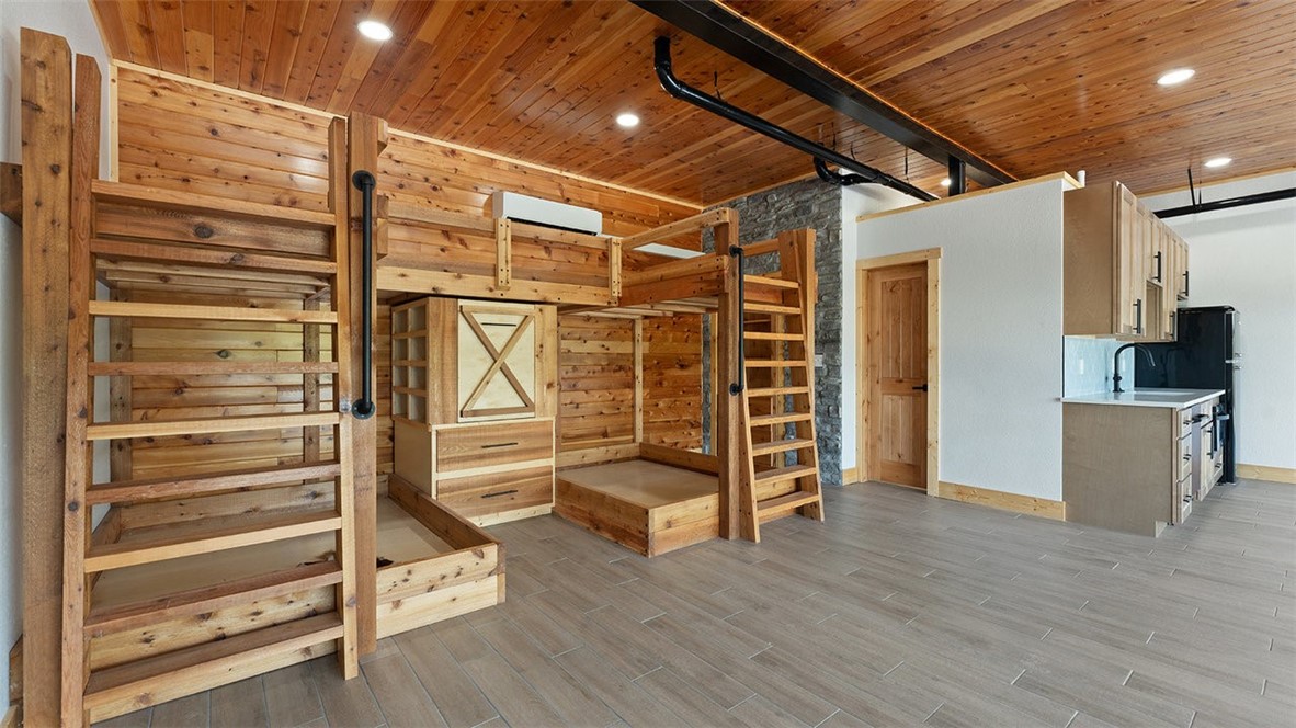 Eagle Crest Sub Rurban - Residential