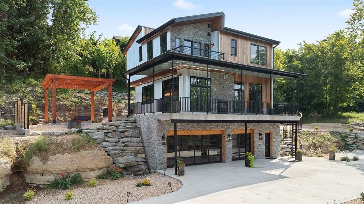 Eagle Crest Sub Rurban - Residential
