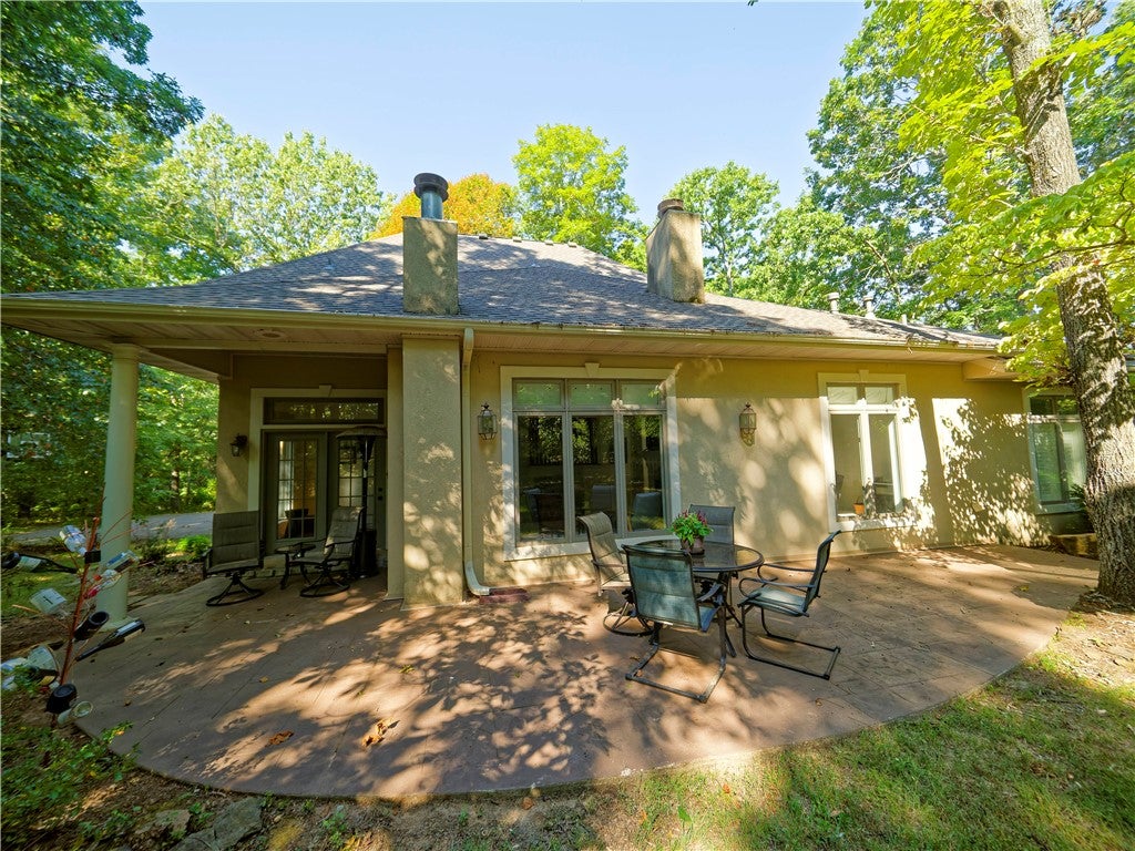 2810 Inwood Drive